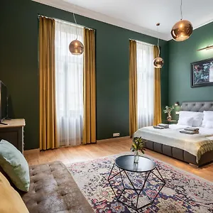 The Pearl Of The Heart Of Apartment Budapest